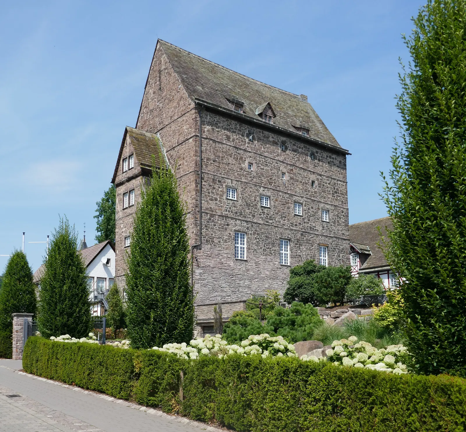 Die Burg Beverungen mit ihrem Bergfried